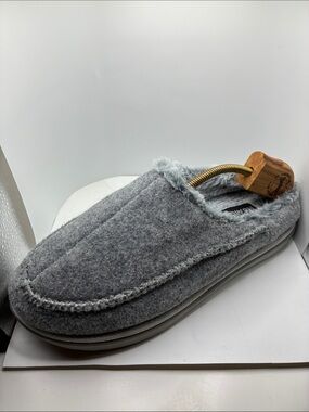 KUAILU MENS SLIPPERS / SIZE 15
SLIDE ON/ COMFY FLUFFY/ MEMORY FOAM
NEW